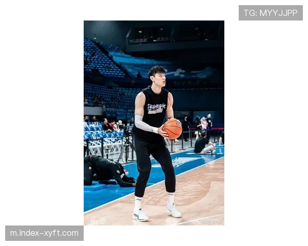 篮网重塑阵容格局：曾凡博留队彰显球队未来战略深意